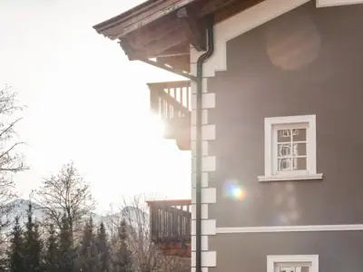 <p>Neues Jahr, neue Entdeckungen: Profitieren Sie bis zum <strong>2. Februar 2026</strong> von unserem Special zum neuen Jahr. Buchen Sie jetzt unser Angebot <strong>HENRI Happy 2026</strong> und sichern Sie sich <strong>bis zu 20 % Preisvorteil*</strong>auf Ihren Aufenthalt. <br><br>Schon ab 67,00 € p. P. inkl. Frühstück & Jause</p>