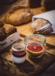 Ein Kaffee und ein Croissant – mehr brauche ich nicht.